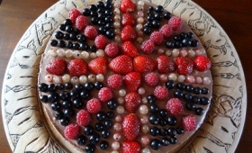 Jubilee chocolate cake : gâteau mousse fruit rouges