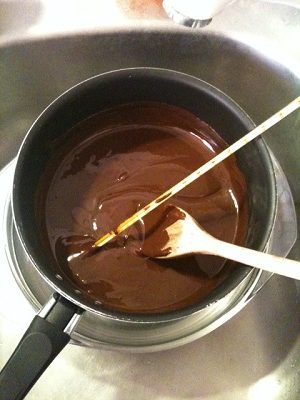 Chocolats individuels maison : cuisiner ses chocolats individuels soi-même facilement en respectant le tempérage (cuisson du chocolat)