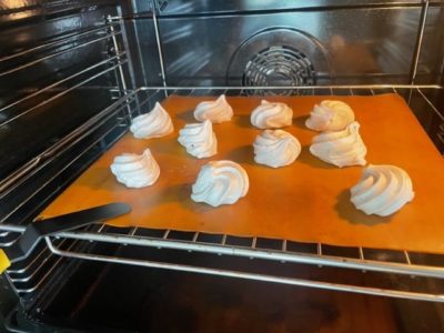 recette meringue à la française : craquante à l'extérieur et tendre à l'intérieur