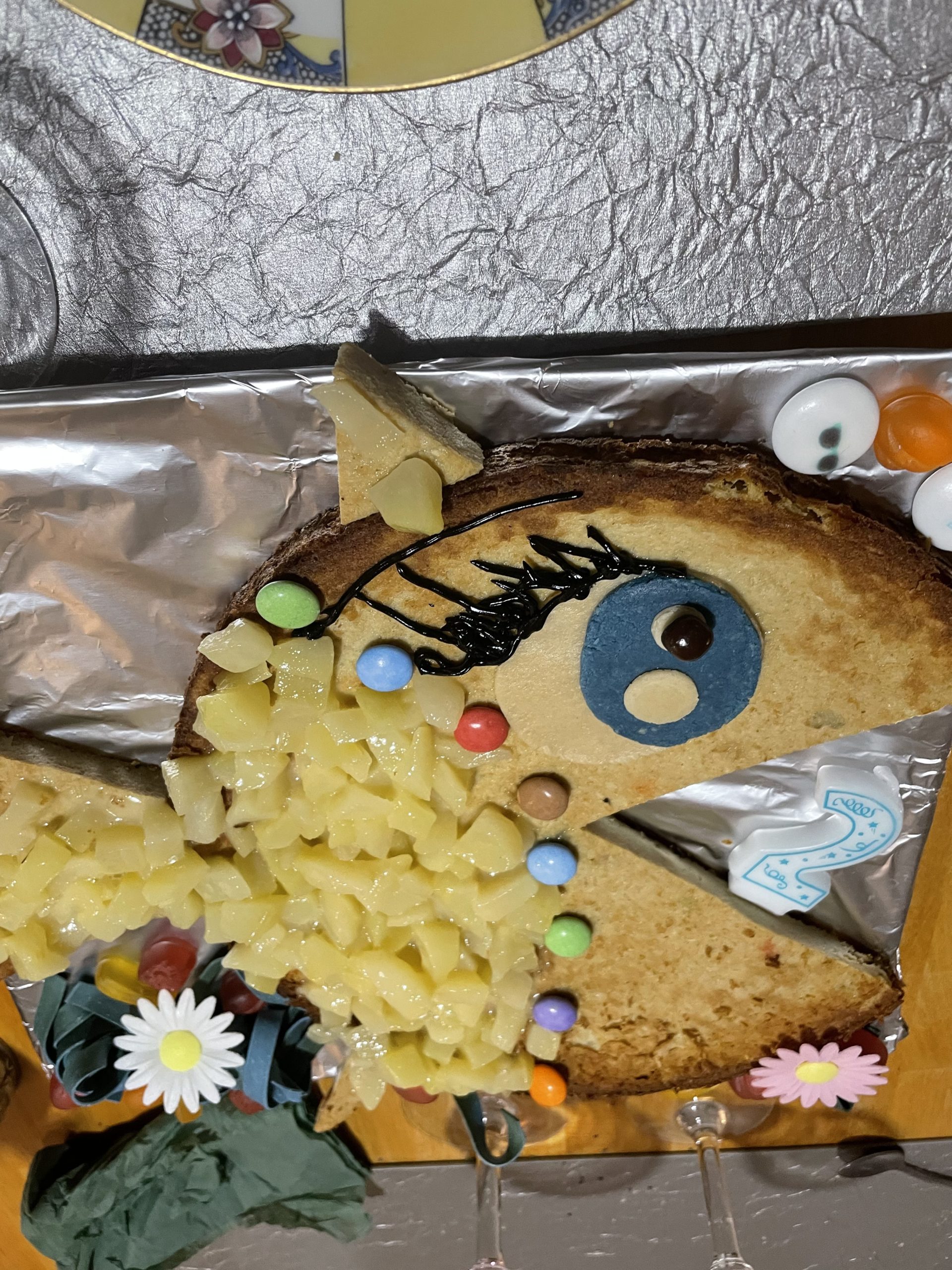 Décoration et recette gâteau d'anniversaire d'enfant ou bébé en forme de poisson (sans sucre)