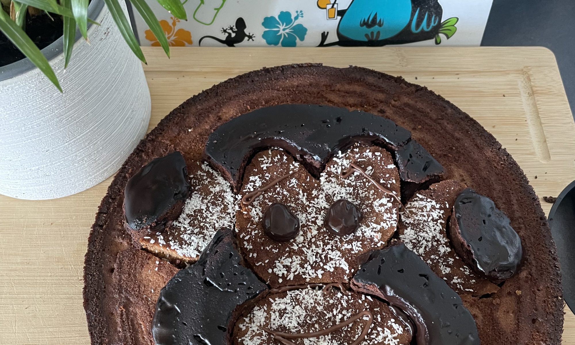 Recette et technique pour la préparation maison d'un gâteau d'anniversaire en tête de singe